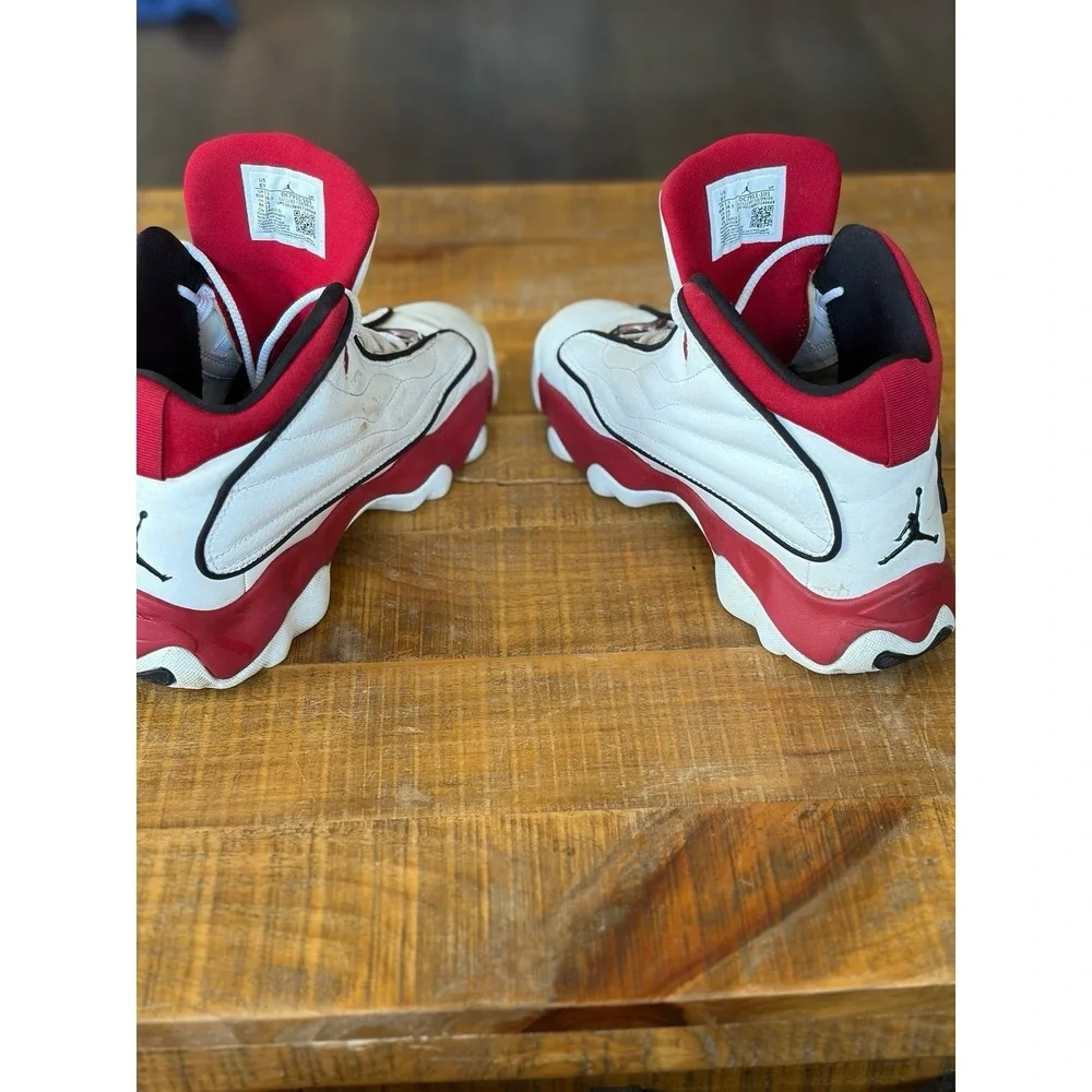 NIKE JORDAN Kid's Pro Strong GS White/Black/Gym Red DC7911-101 Size 6Y